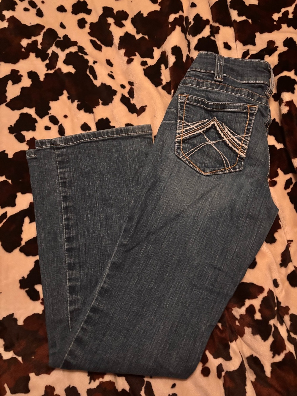 Ariat Women’s Blue Denim Jeans with Embroidered Back Pocket mid rise bootcut 28s